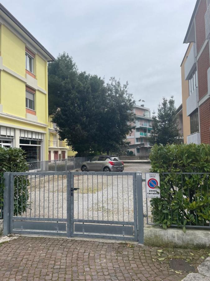 Appartamento In Villa Gioiosa Grado Luaran gambar